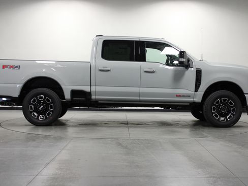 New 2026 Ford F250 Platinum image 3