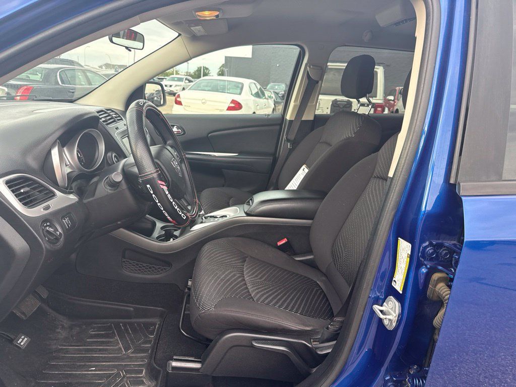 Used 2015 Dodge Journey SXT w/ Flexible Seating Group AWD/4WD image 18
