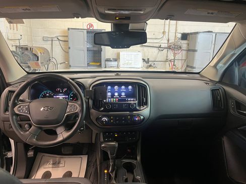 Used 2021 Chevrolet Colorado Z71 w/ Safety Package image 18