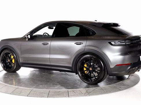 Used 2025 Porsche Cayenne Turbo GT image 3