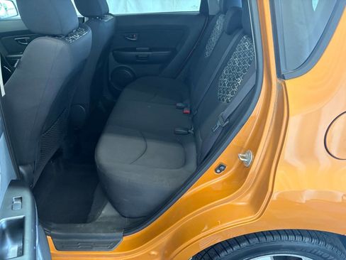 Used 2011 Kia Soul + FWD image 31