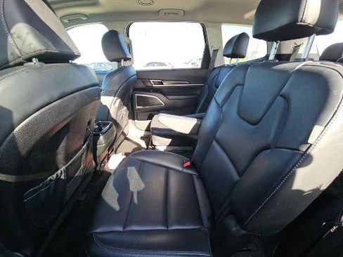 Used 2025 Kia Telluride S image 13