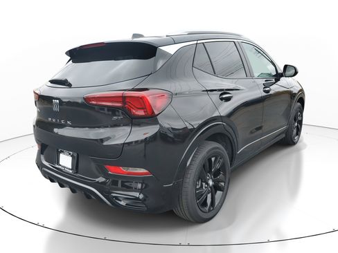 Used 2024 Buick Encore GX Sport Touring image 3