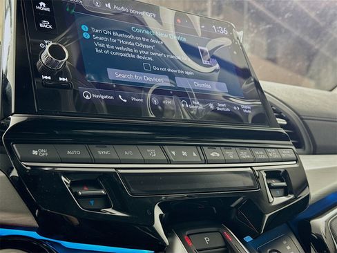 Used 2025 Honda Odyssey Touring image 8