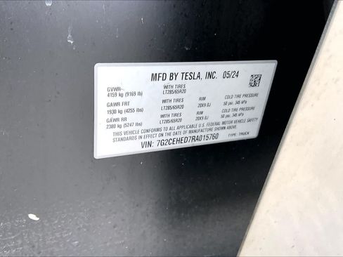 Used 2024 Tesla Cybertruck AWD Crew Cab image 20