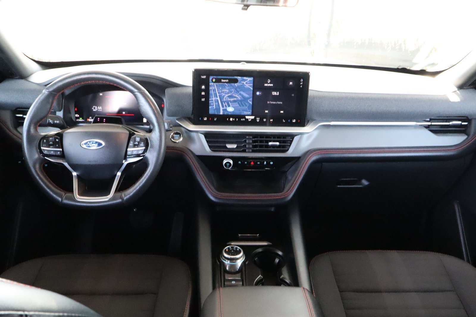 Used 2025 Ford Explorer ST-Line AWD/4WD image 27