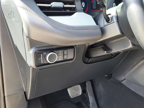 Certified 2025 Ford Explorer Active RWD image 13