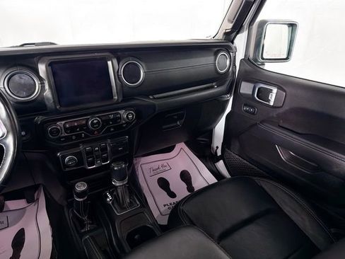 Used 2021 Jeep Wrangler Unlimited Sahara w/ Uconnect 4C Nav & Sound Group AWD/4WD image 23