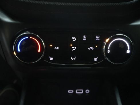 Used 2022 Chevrolet TrailBlazer RS AWD/4WD image 23