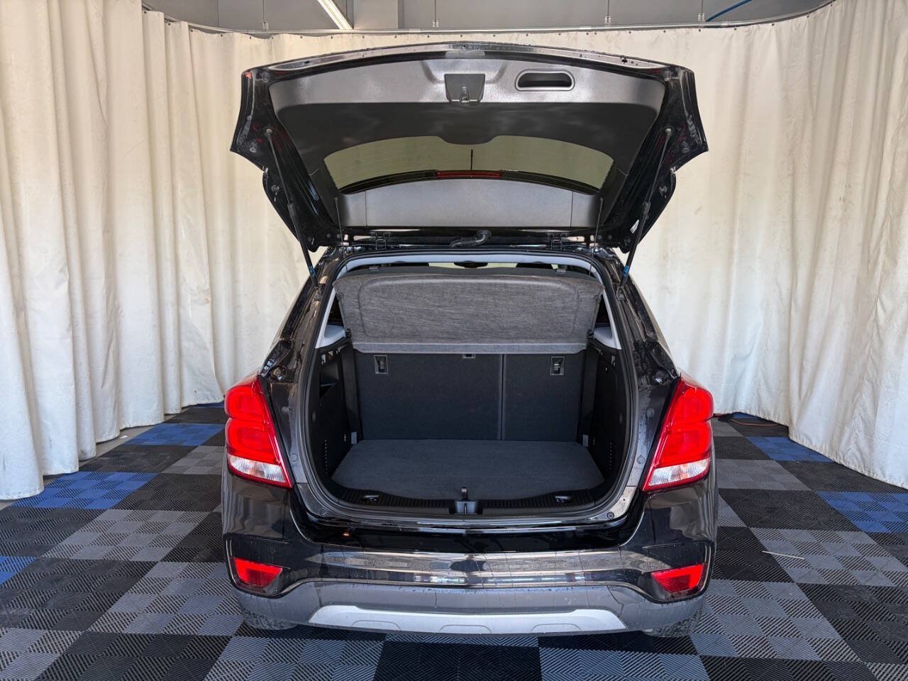 Used 2019 Chevrolet Trax LT FWD image 10