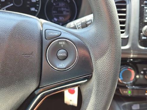 Used 2019 Honda HR-V LX image 26