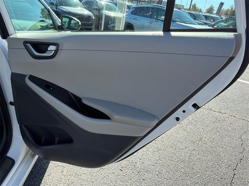 Used 2019 Hyundai Ioniq Limited image 16