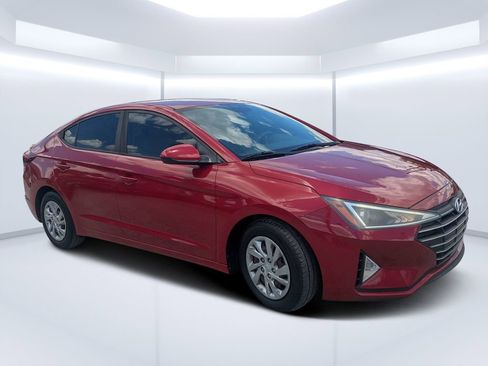 Used 2020 Hyundai Elantra SE w/ Cargo Package (C1) FWD image 1