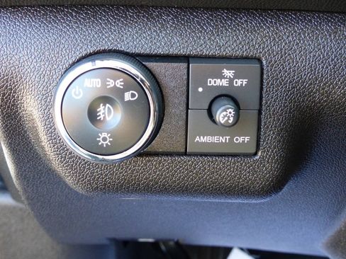 Used 2016 Chevrolet Traverse LT FWD image 23