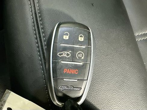 Used 2023 Alfa Romeo Giulia Ti image 18