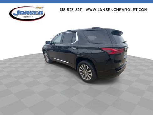 Used 2023 Chevrolet Traverse Premier FWD image 6