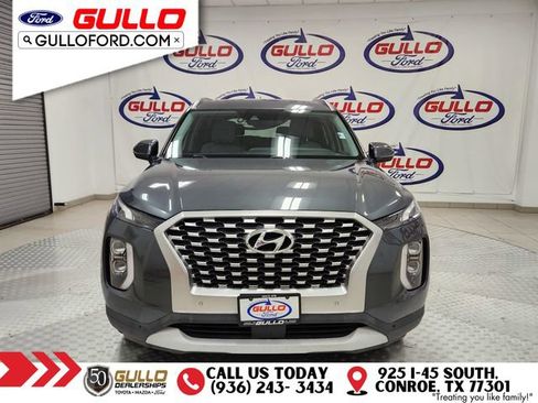 Used 2022 Hyundai Palisade SEL w/ Convenience Package image 2