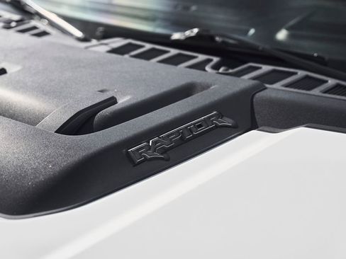 Used 2025 Ford F150 Raptor AWD/4WD image 9
