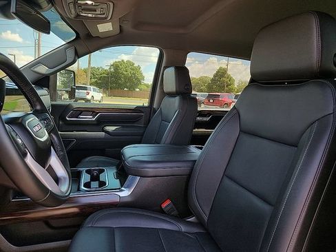 Used 2025 GMC Sierra 2500 SLT w/ SLT Premium Package AWD/4WD image 13