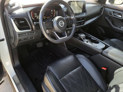 Certified 2021 Nissan Rogue Platinum image 25