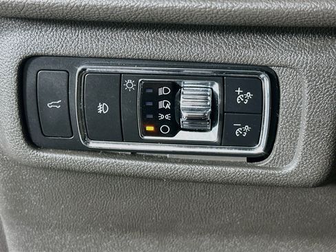 Used 2020 Lincoln Corsair Reserve w/ Equipment Group 201A FWD image 17