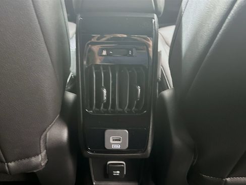 New 2026 Jeep Compass Latitude AWD/4WD image 25