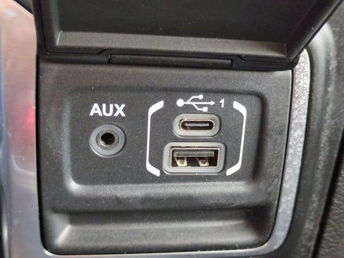 Used 2023 Jeep Wrangler Unlimited Rubicon 4xe image 22