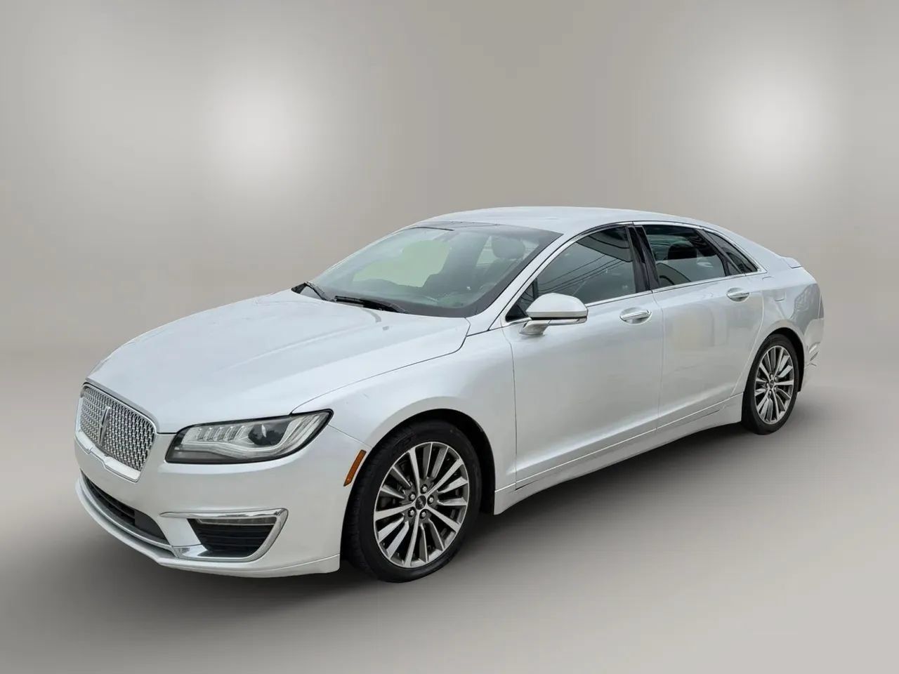 Used 2017 Lincoln MKZ Select w/ Climate Package AWD/4WD image 4