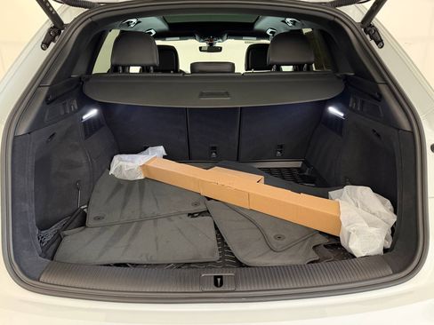 Certified 2025 Audi Q5 2.0T Premium w/ Convenience Plus Package image 30