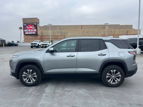 Used 2025 Chevrolet Equinox LT FWD image 8