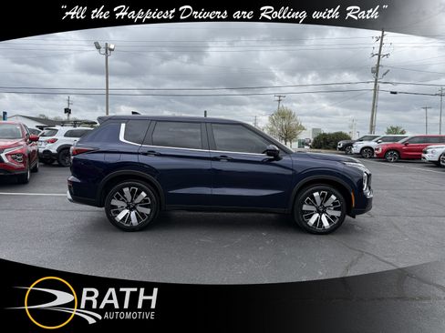 New 2026 Mitsubishi Outlander SE image 10