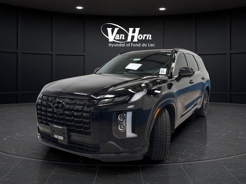 Used 2025 Hyundai Palisade Calligraphy AWD/4WD image 3