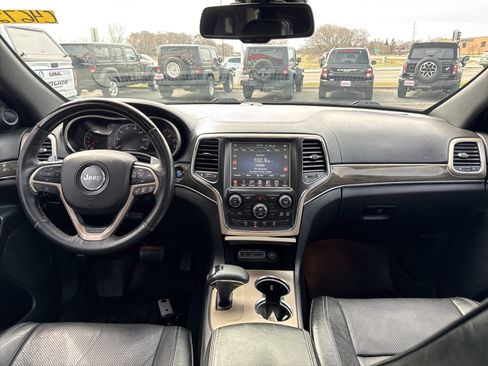 Used 2014 Jeep Grand Cherokee Overland w/ Advanced Technology Group image 31
