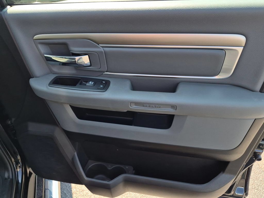 Used 2019 RAM 1500 Big Horn AWD/4WD image 32