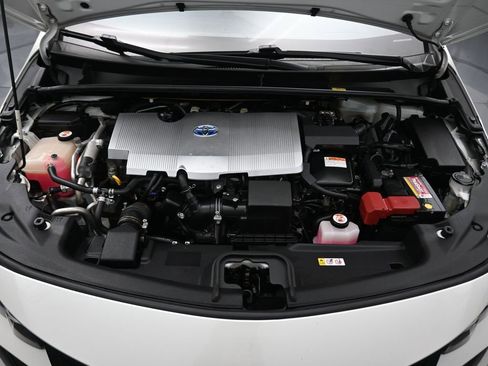 Used 2017 Toyota Prius Prime Advanced image 43