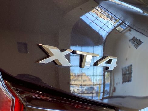 Used 2025 Cadillac XT4 Sport image 7