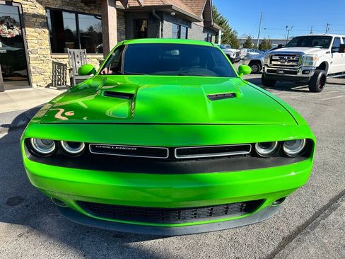 Used 2017 Dodge Challenger SXT w/ Sound Group image 7