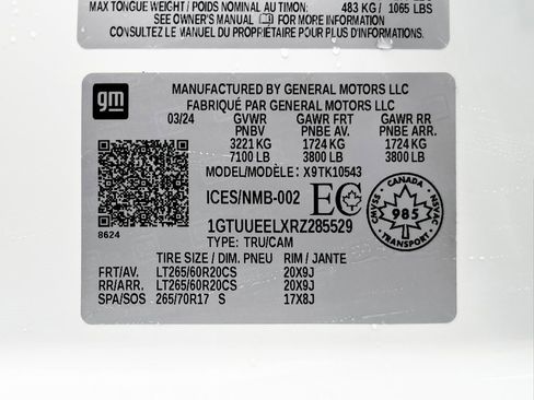 Used 2024 GMC Sierra 1500 AT4 w/ Technology Package image 29