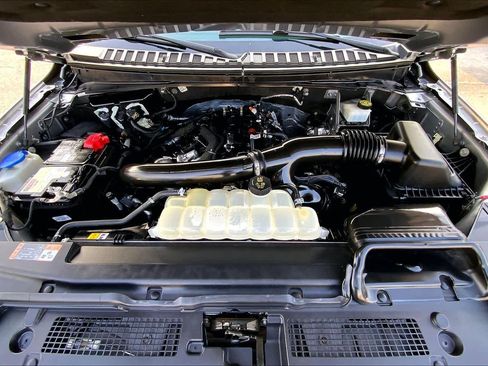 Used 2023 Ford Expedition Max Platinum AWD/4WD image 32