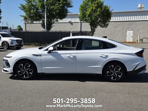 Used 2025 Hyundai Sonata SEL FWD image 2