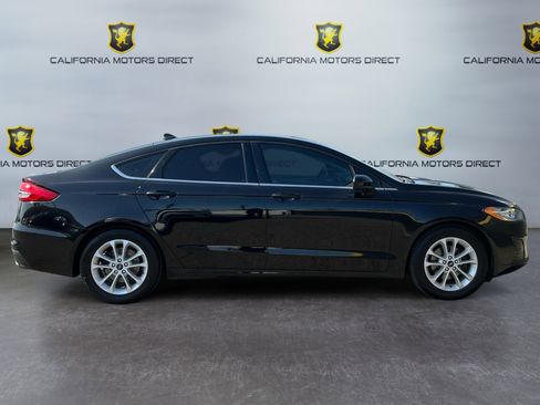 Used 2020 Ford Fusion SE FWD image 4