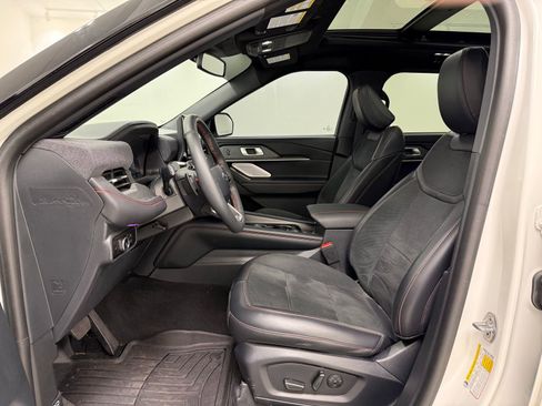 Used 2025 Ford Explorer ST w/ Sun And Sound Package AWD/4WD image 16