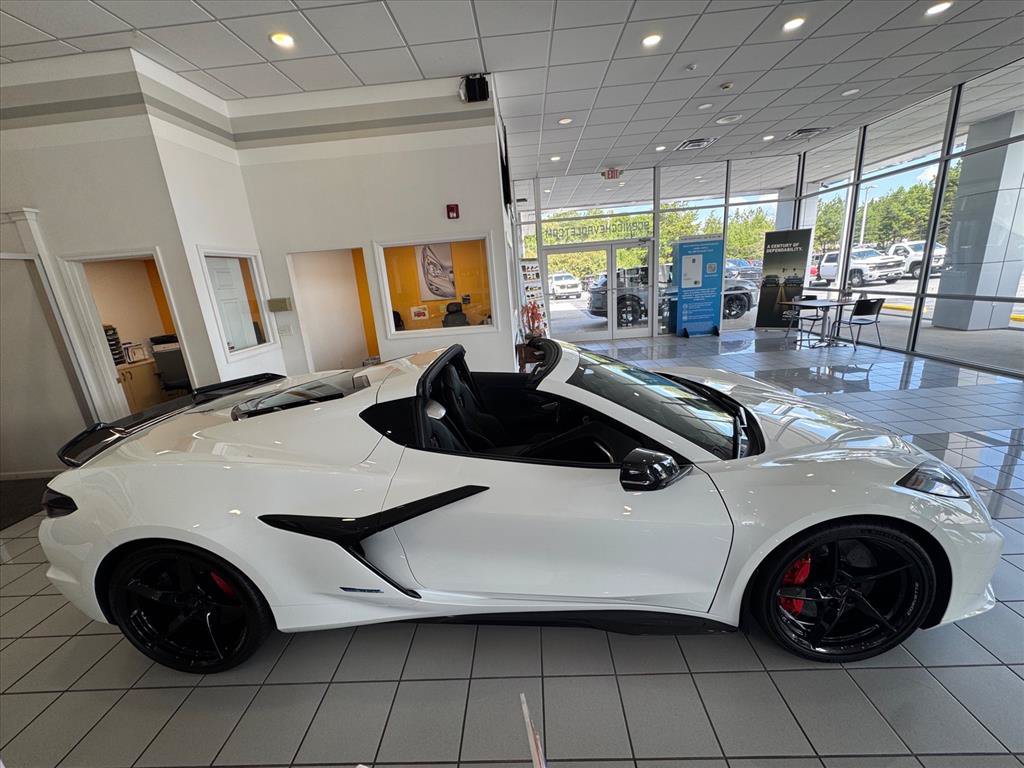 Used 2025 Chevrolet Corvette E-Ray w/ Battery Protection Package AWD/4WD image 2