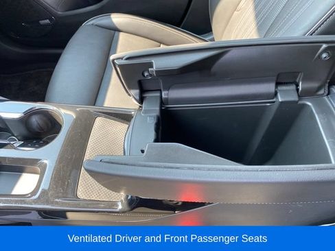 Certified 2025 Buick Envision Avenir AWD/4WD image 14