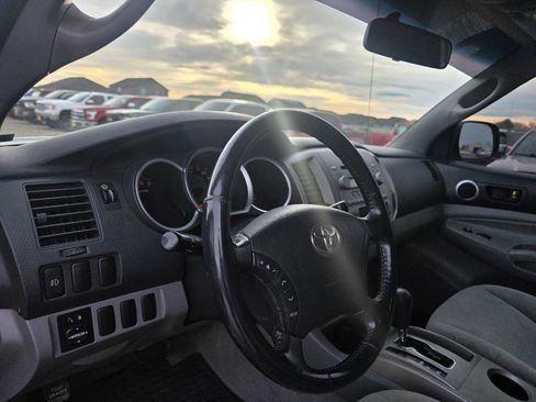 Used 2005 Toyota Tacoma 4x4 Double Cab image 15