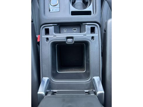 Used 2023 Land Rover Discovery S R-Dynamic AWD/4WD image 26