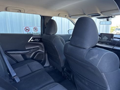 Used 2022 Mitsubishi Outlander ES image 39