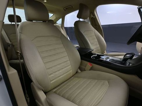 Used 2016 Ford Fusion SE FWD image 44