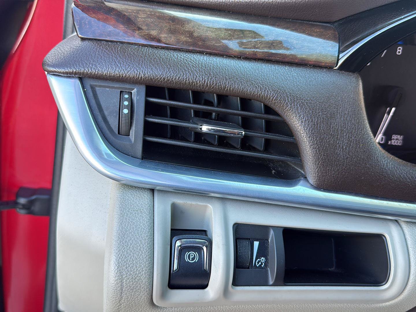 Used 2013 Cadillac XTS Luxury w/ Driver Awareness Package FWD image 25