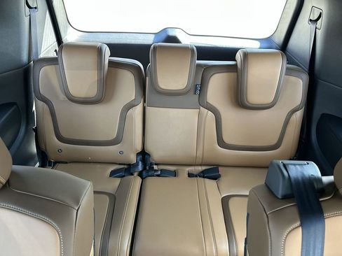 Used 2026 Nissan Armada SL image 19